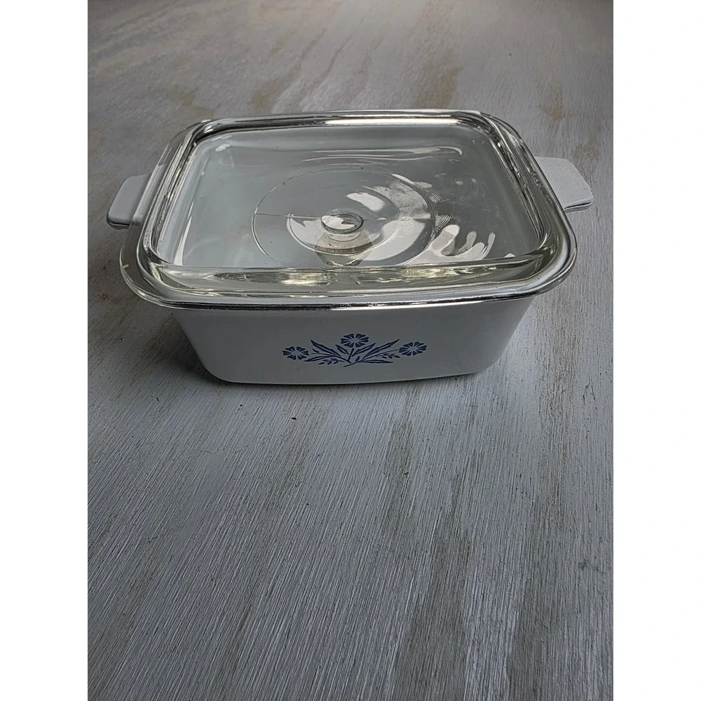 Vintage Corning Ware Blue Cornflower P-4-B 1.5 QT Casserole Dish with Lid USA